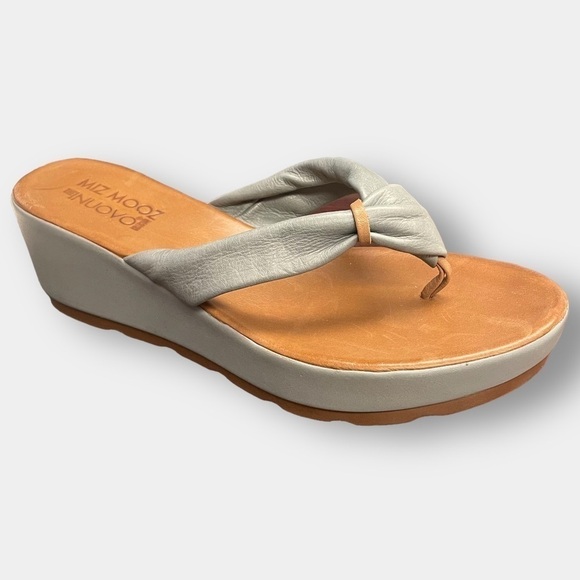 NEW Miz Mooz Inuovo Leather Wedge Blue Grey Brown Flip Flop Sandal Size 41 - Picture 1 of 11